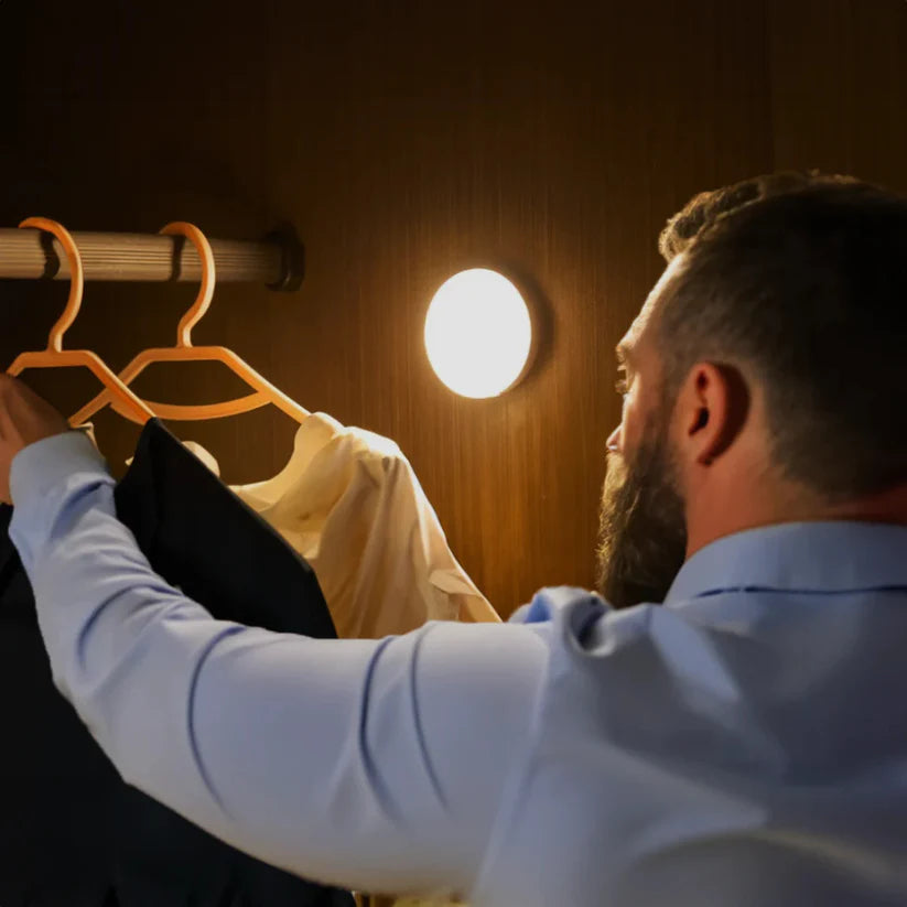 NovaSense™ | Automatisk varmt LED-lys, der guider dig sikkert gennem mørket